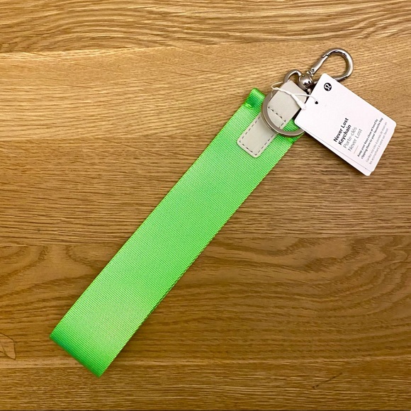 👽💚 Lululemon Never Lost Keychain Scream Green - Picture 4 of 4